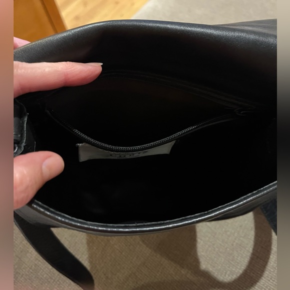 Vintage genuine, leather Crossbody bag. By Chris of New York. - Picture 5 of 6